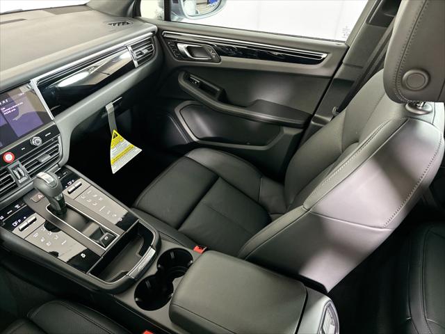 2024 Porsche Macan Unknown