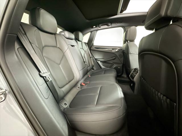 2024 Porsche Macan Unknown