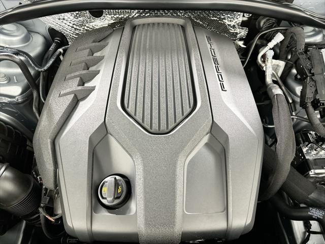 2024 Porsche Macan Unknown