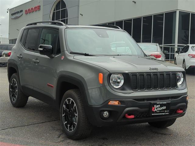 2023 Jeep Renegade RENEGADE TRAILHAWK 4X4