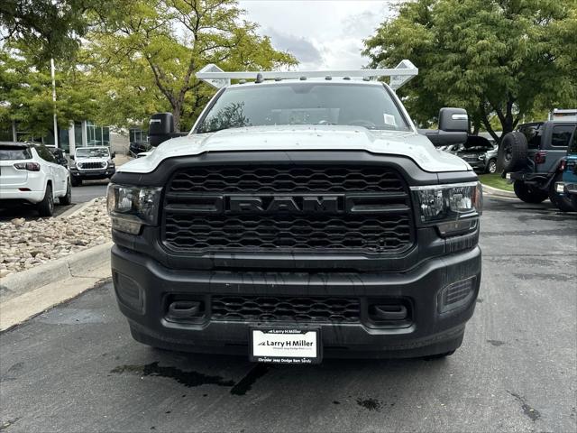 2023 RAM Ram 3500 Chassis Cab RAM 3500 TRADESMAN CREW CAB CHASSIS 4X4 60 CA