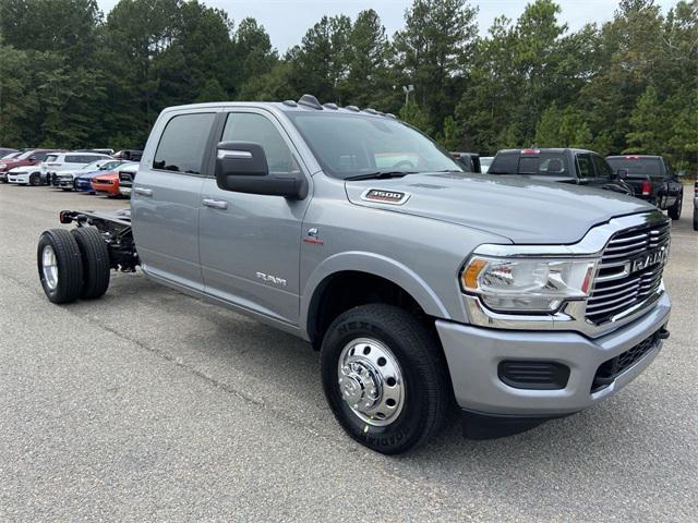 2024 RAM Ram 3500 Chassis Cab RAM 3500 LARAMIE CREW CAB CHASSIS 4X4 60 CA