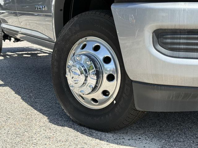 2024 RAM Ram 3500 Chassis Cab RAM 3500 LARAMIE CREW CAB CHASSIS 4X4 60 CA