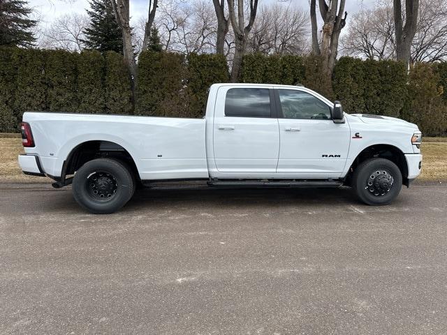 2024 RAM Ram 3500 RAM 3500 LARAMIE CREW CAB 4X4 8 BOX