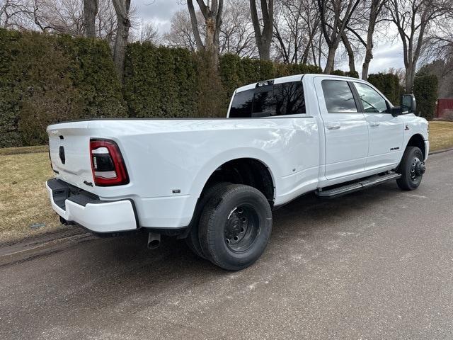 2024 RAM Ram 3500 RAM 3500 LARAMIE CREW CAB 4X4 8 BOX