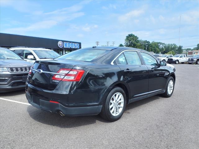 2015 Ford Taurus SE