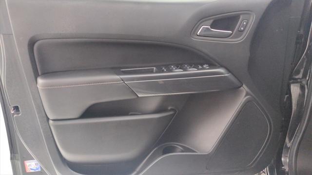 2022 GMC Canyon 4WD Crew Cab Short Box AT4 - Cloth