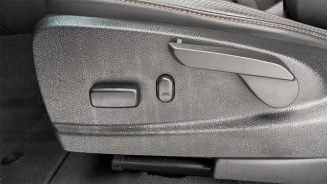 2022 GMC Canyon 4WD Crew Cab Short Box AT4 - Cloth