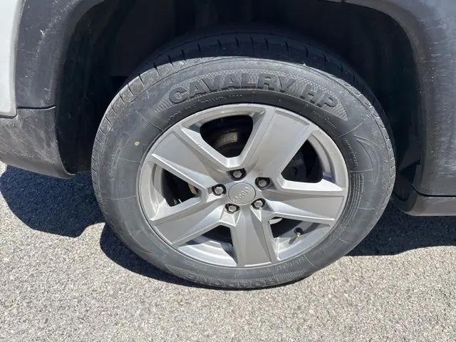 2022 Jeep Compass Latitude FWD