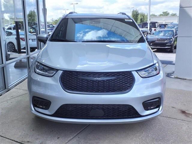 2023 Chrysler Pacifica PACIFICA TOURING L