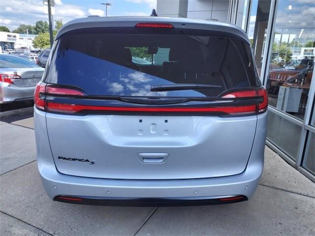 2023 Chrysler Pacifica PACIFICA TOURING L