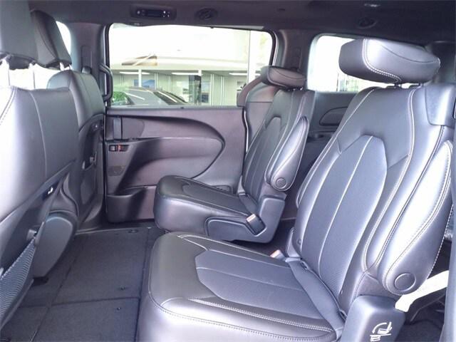 2023 Chrysler Pacifica PACIFICA TOURING L