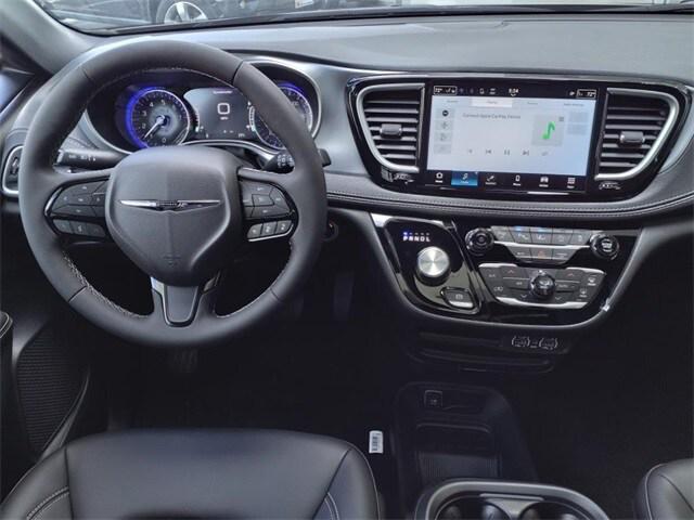 2023 Chrysler Pacifica PACIFICA TOURING L