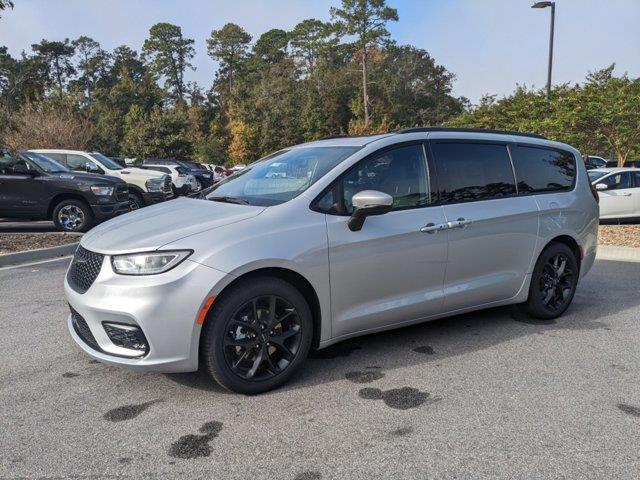 2023 Chrysler Pacifica PACIFICA TOURING L