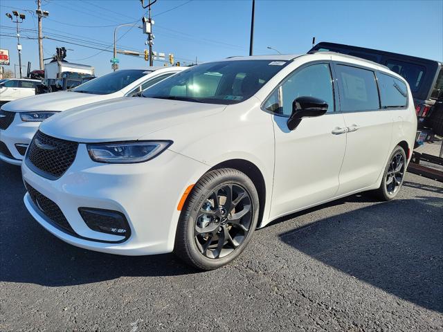 2023 Chrysler Pacifica PACIFICA LIMITED