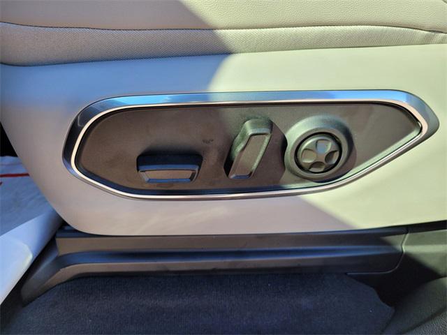 2024 Jeep Wagoneer Unknown