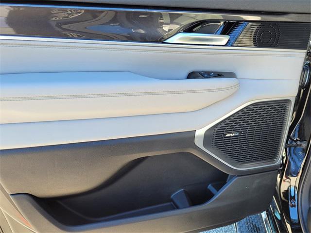 2024 Jeep Wagoneer Unknown