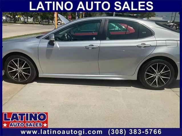 2021 Toyota Camry SE Sedan 4D