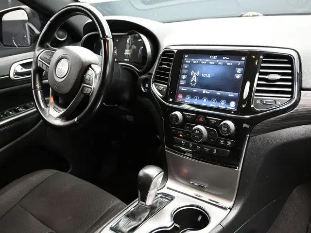 2022 Jeep Grand Cherokee Laredo E 4x4