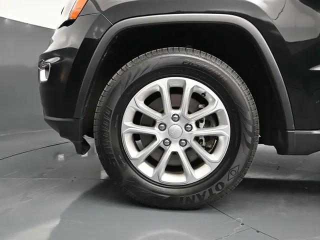 2022 Jeep Grand Cherokee Laredo E 4x4