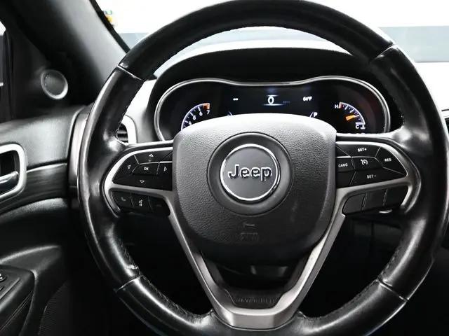 2022 Jeep Grand Cherokee Laredo E 4x4