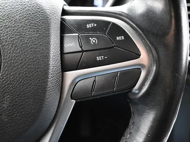 2022 Jeep Grand Cherokee Laredo E 4x4