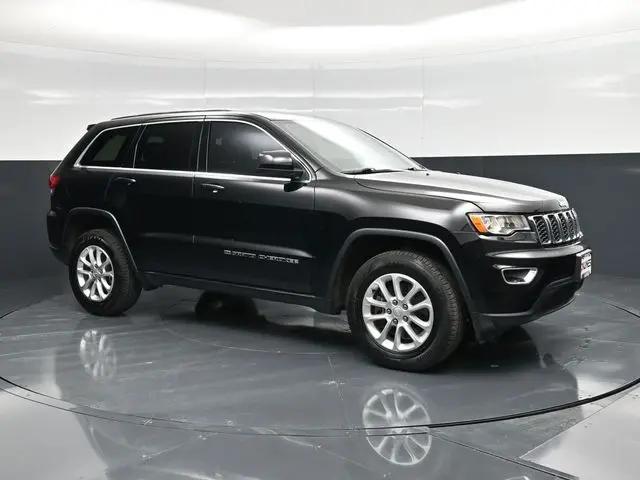 2022 Jeep Grand Cherokee Laredo E 4x4