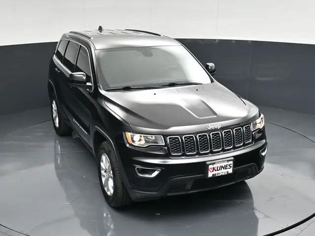 2022 Jeep Grand Cherokee Laredo E 4x4
