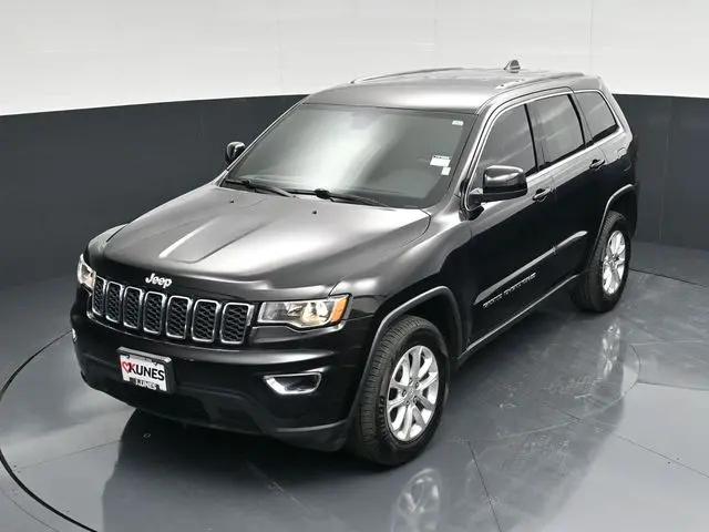 2022 Jeep Grand Cherokee Laredo E 4x4