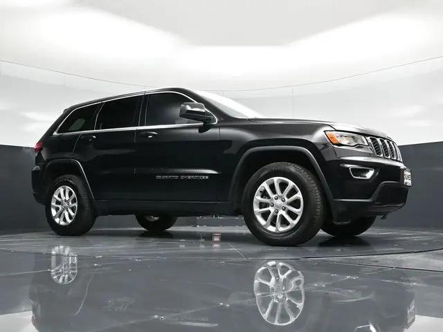 2022 Jeep Grand Cherokee Laredo E 4x4