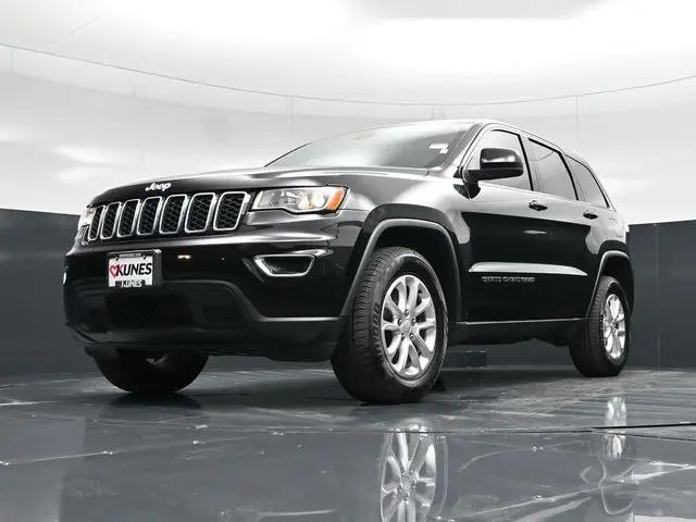 2022 Jeep Grand Cherokee Laredo E 4x4