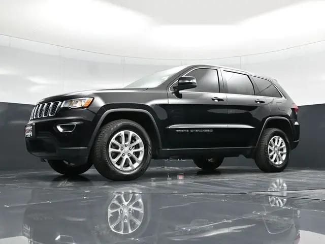 2022 Jeep Grand Cherokee Laredo E 4x4