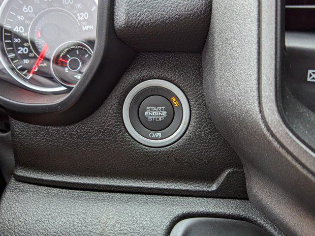2023 RAM Ram 1500 RAM 1500 TRADESMAN CREW CAB 4X4 57 BOX