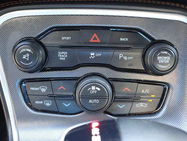2016 Dodge Challenger R/T Plus
