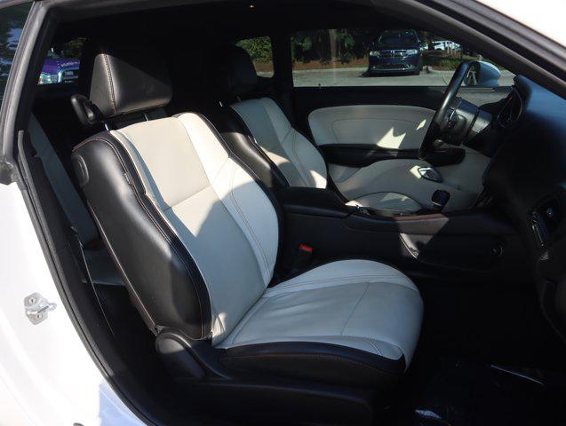 2016 Dodge Challenger R/T Plus