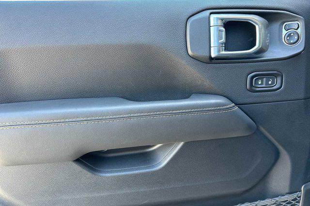 2024 Jeep Wrangler 4-Door Sahara 4x4