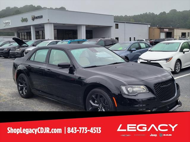 2023 Chrysler Chrysler 300 300 TOURING L RWD