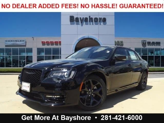 2023 Chrysler Chrysler 300 300 TOURING L RWD