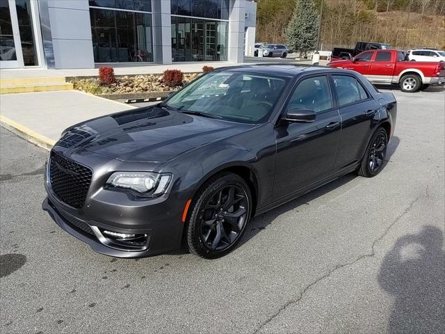 2023 Chrysler Chrysler 300 300 TOURING L RWD