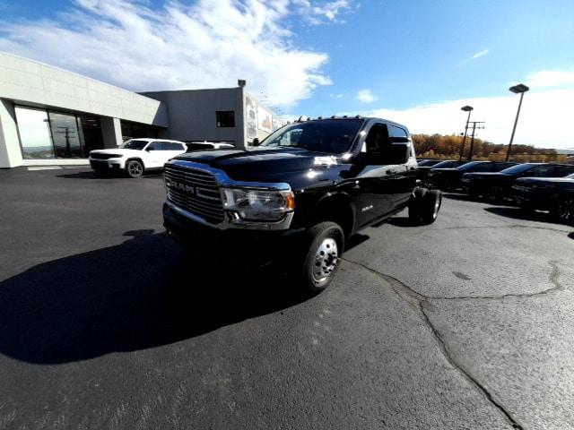 2024 RAM Ram 3500 Chassis Cab RAM 3500 LARAMIE CREW CAB CHASSIS 4X4 60 CA