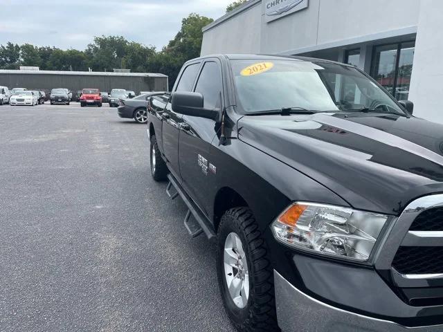 2021 RAM 1500 Classic SLT Crew Cab 4x4 64 Box