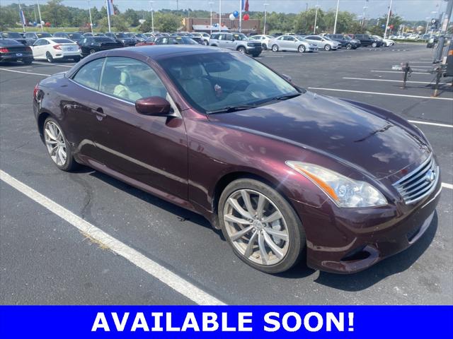 2010 INFINITI G Convertible's photo