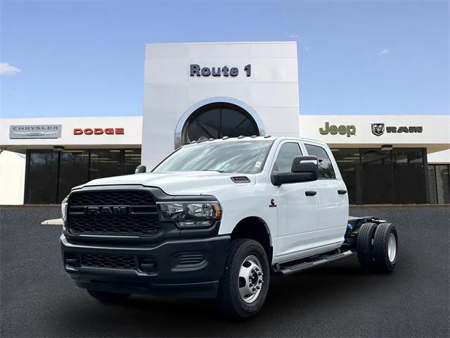 2023 RAM Ram 3500 Chassis Cab RAM 3500 TRADESMAN CREW CAB CHASSIS 4X4 60 CA