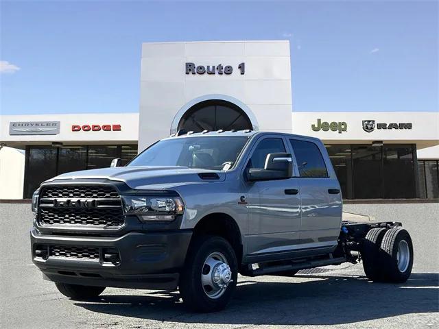 2023 RAM Ram 3500 Chassis Cab RAM 3500 TRADESMAN CREW CAB CHASSIS 4X4 60 CA