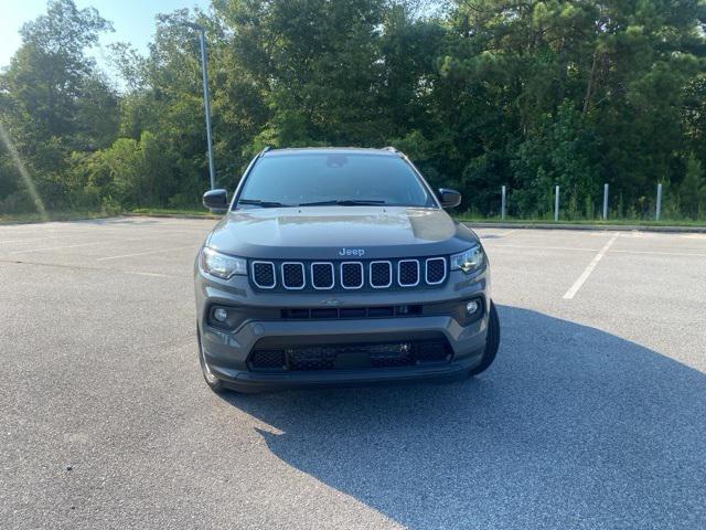 2023 Jeep Compass COMPASS LATITUDE LUX 4X4