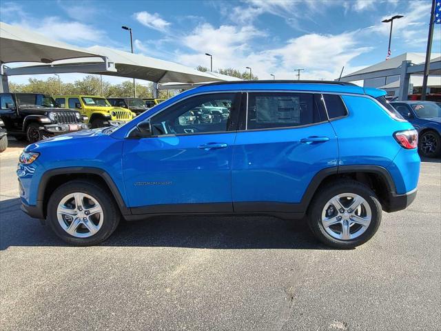 2023 Jeep Compass COMPASS LATITUDE 4X4