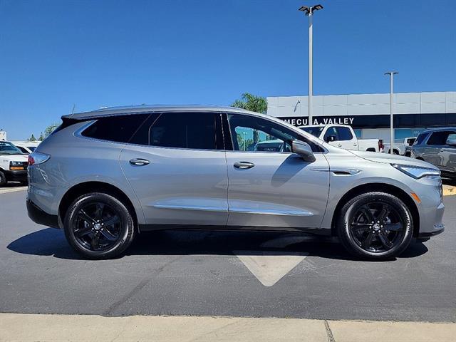 2024 Buick Enclave Essence AWD 18