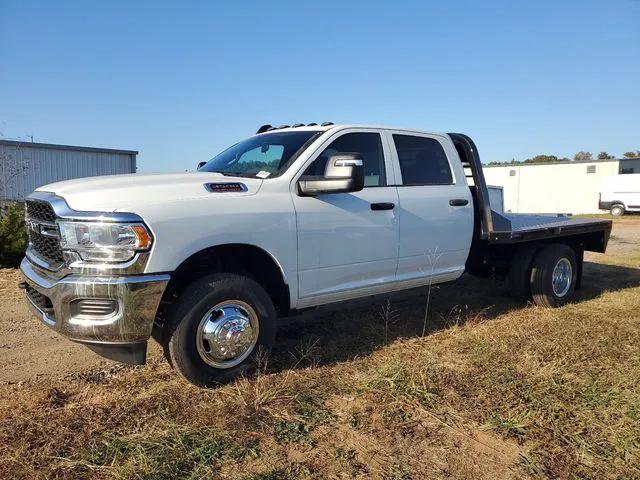 2024 RAM Ram 3500 Chassis Cab RAM 3500 TRADESMAN CREW CAB CHASSIS 4X4 60 CA