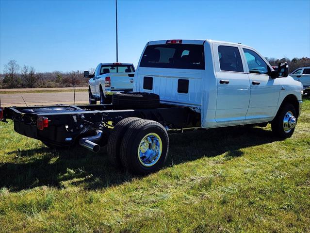 2024 RAM Ram 3500 Chassis Cab RAM 3500 TRADESMAN CREW CAB CHASSIS 4X4 60 CA