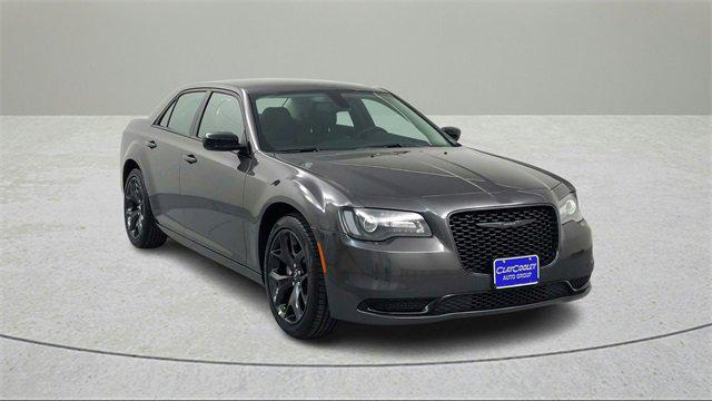 2023 Chrysler Chrysler 300 300 TOURING L RWD